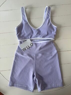 Wilo The Label, activewear matching set  set. Lavender and white trim. Size S